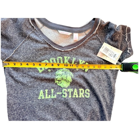Derek Heart Brooklyn All Stars Cropped Tee NWT - Picture 6 of 8